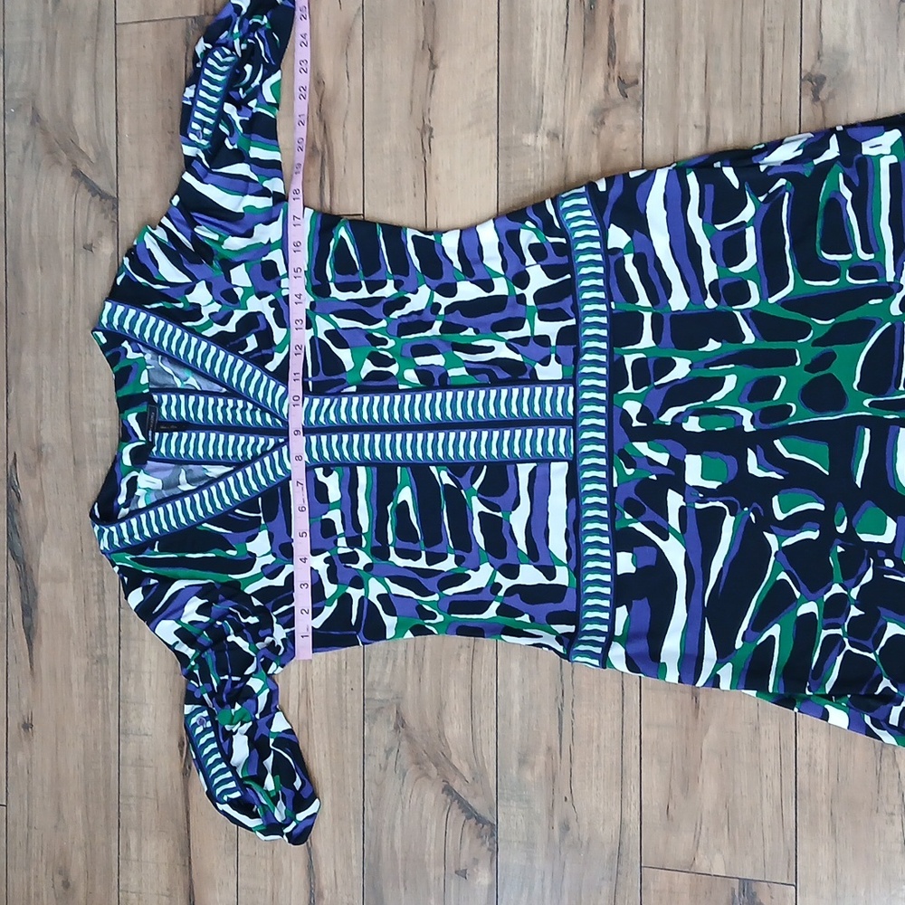 Women's Vibrant Geometric Print V-Neck Dress By BCBGMAXAZRIA. Size S - Picture 15 of 17